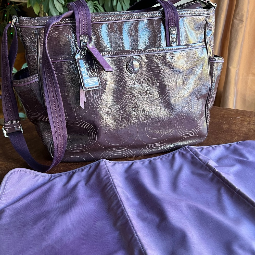 COACH Large Purple Patent Leather Signature-Stitched Travel Baby Bag Tote #19911